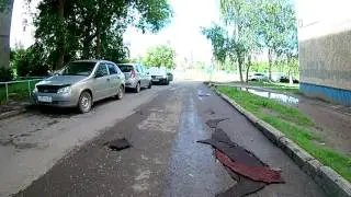возле дома №8 по ул.139 СТРЕЛКОВОЙ ДИВИЗИИ жители 
