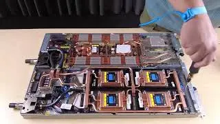 Lenovo ThinkSystem SD650-I V3 removing a GPU power distribution board