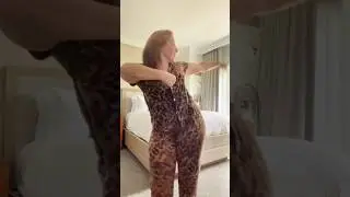 Rate her wiggle 1-100 #shorts