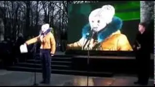 Луганск 12 04 Один против толпы бандеровцев 'КУДА ВЫ ЛЕЗЕТЕ' АНТИМАЙДАН ЛУГАНСК