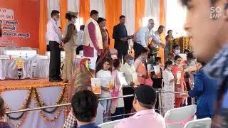 जिलाधिकारी महेंद्र बहादुर सिंह ने बृहद रोजगार मेले में बेरोजगारों को वितरित किये नियुक्ति पत्र.