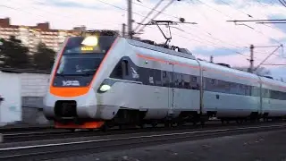 Тарпан ЭКр1-001 следует по станции Беличи
