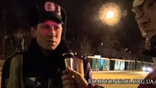 ГАИшники охраняют Евромайдан от митингующих
