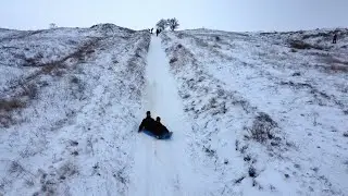 Покатушки со снежной горки. Отрабатываю навык управления дроном.
