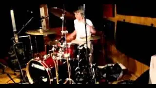 Tracking drums for 'Seeing Stars' - raw sound :/