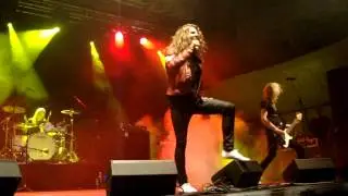 Raise your hands - DYNAZTY live @ Motaladagarna