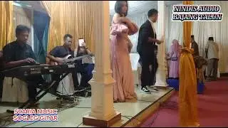 selendang biru RISA RISMANDA