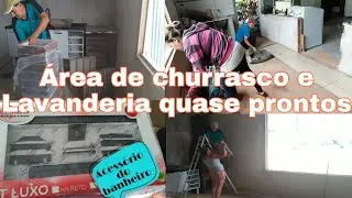 Área de churrasco e Lavanderia estão quase prontos/ colocamos os acessórios do banheiro/ANA TINEL