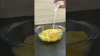 Вкусное вегетарианское блюдо с грибным соте и картофельным пюре | Рецепт