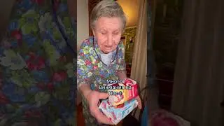 Святая женщина... сложно представить, какую жизнь она прожила.. 😢Конечно им обоим уже нужен уход 😢
