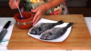 LA MEJOR RECETA DE PESCADO AL HORNO FACIL. Queda un pescado muy jugoso y con un sabor Increíble.