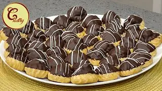 Mini Profiteroles Filled with Strawberry Cream