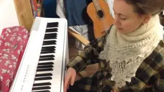 КАК ПРАВИЛЬНО СИДЕТЬ У ПИАНИНО 🎹 посадка у музыкального инструмента