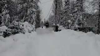 Первое катание на снегопеде.