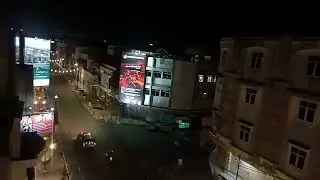 Kau tengok gaesss suasana larut malam di jalanan kota ...