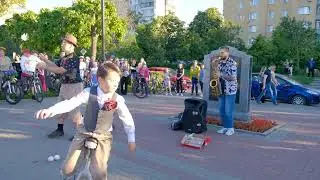 Спонтанное выступление на велопробеге в стиле "Модерн"