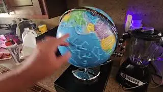 VEVOR Illuminated World Globe with Stand, 13 in/330.2 mm, Educational Earth Globe with Stable Heavy
