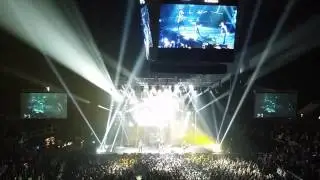 [Triple Ho Show] 5SOS - She Looks So Perfect