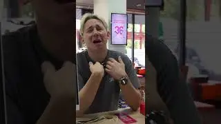 Мне бы зарядку новую #магазин #электроника #смартфон