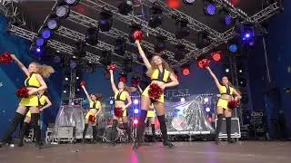 Gruppa podderzhki \"Annimex\"na Chempionate Mira po futbolu