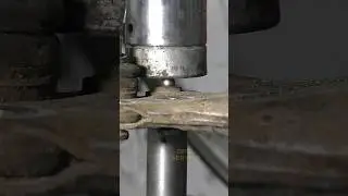 Quick removal of rivets from the suspension arm - advice from subscribers 