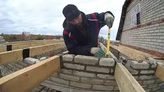 Стройка дачного домика, перекрытие первого этажа.