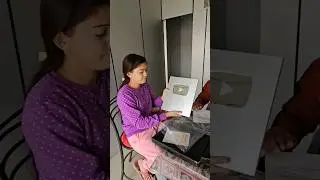 Silver Play Button 💐🤗 #shortvideo #youtubeshorts #shorts #trending #viral