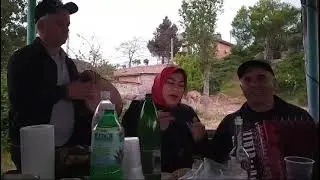 Айшат Гапизова поет …..