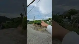 Участок с панорамным видом на море в центральном Сочи.
