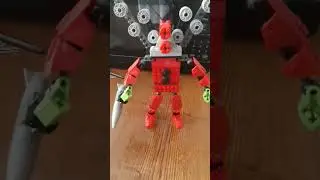 спикер мен титан из лего 