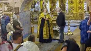 Молебен с акафистом Св. прав. Иоанну Кронштадтскому. Утреня. Литургия. Храм Успения в Путинках