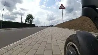 Riding Dualtron Victor e-scooter - first test of GoPro mounted on deck ...  broken
