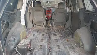 ont installe le Fillage arriere srt4 dans la caravan