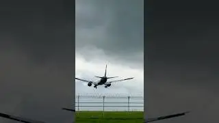 Красивый заход на посадку авиалайнера Аэрофлота