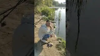 На рыбалке рыбак не может поймать рыбу уже 25 лет #рыбалка #fishing #fish #рыба