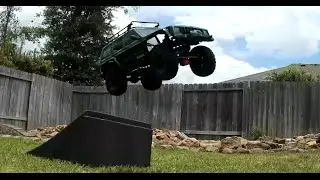 Axial SCX10 II Backyard Run!
