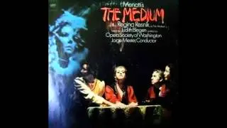 Regina Resnik - Afraid, am I afraid? Madame Flora, afraid! - 