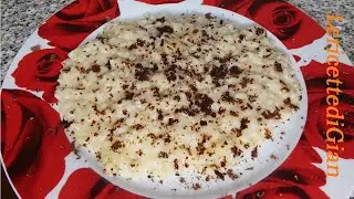 Se vuoi cucinare un primo piatto raffinato prova questo risotto con pere, taleggio e cioccolato