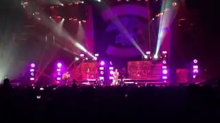 Five Finger Death Punch Live - Wrong Side Of Heaven (10/23/16)