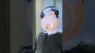 Security guard gets a pie in the face from The Riddler #pieintheface