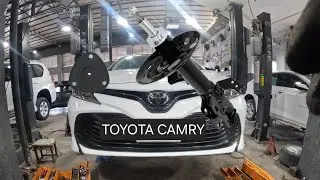 как заменить передний амортизатор и опору стойки ... toyota camry 2018-2022