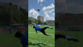 Сейвы вратаря в футболе 😱 Можешь так же? 