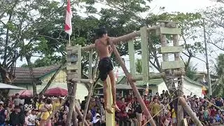 Panjat Batang Pisang Makodim 0419 Tanjab Takluk