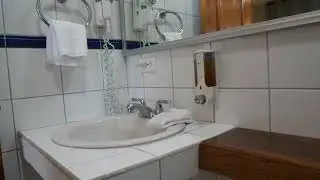 P1266381