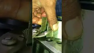 Piston installation John Deere engine