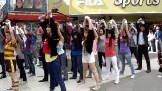 Michael Jackson - Beat It (Flash mob - Buenos Aires, Argentina)