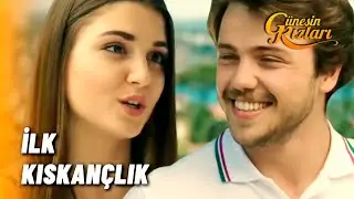 Ali'nin, Selin'i İlk Kıskandığı An  - Güneşin Kızları Özel Klip