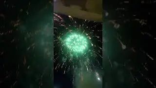 Салют перед входом в Паб 82!