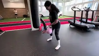 Kettlebell gorilla rows