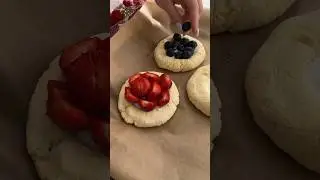 Сырники ПО-ЛЕТНЕМУ! Рецепт в комментариях